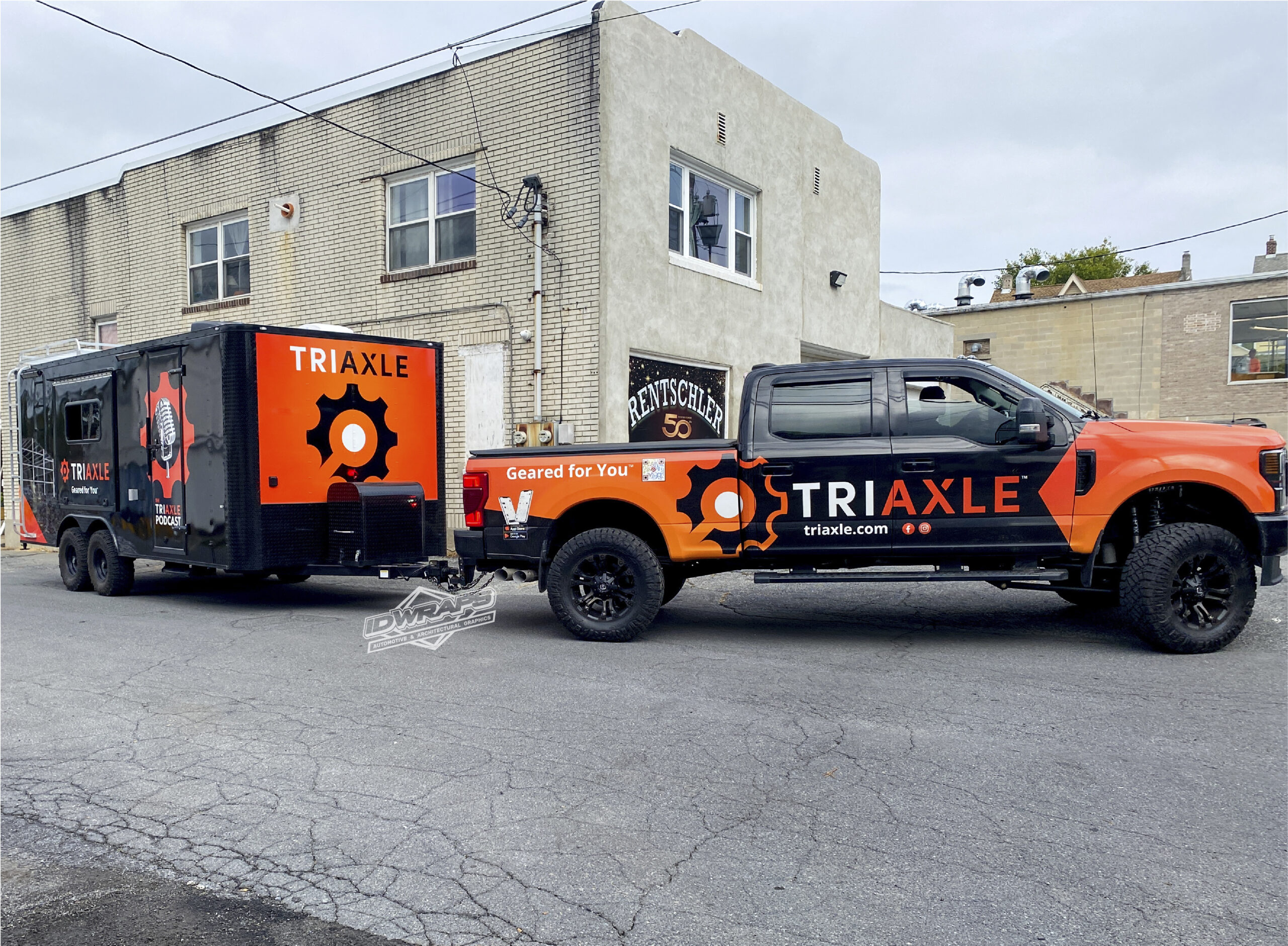 Tri-Axle Pickup Truck and Trailer Wrap